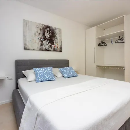Vadaga Apartment *
